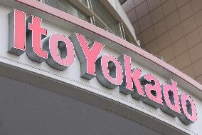 Ito-Yokado logo